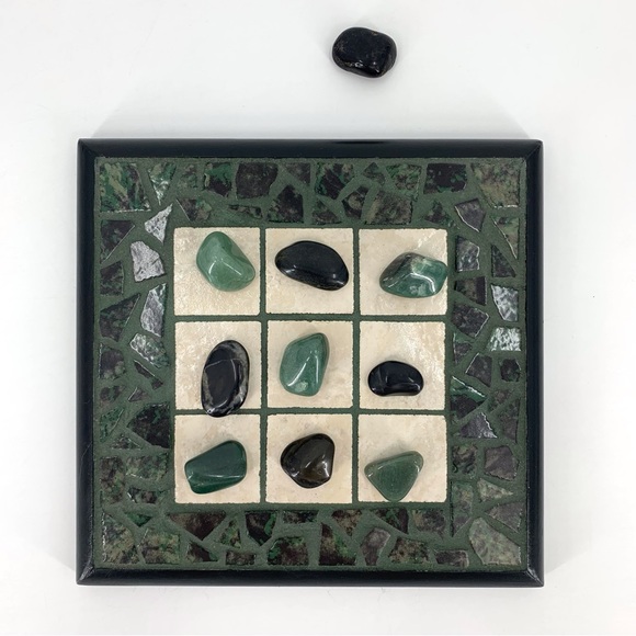 Handcrafted Green Decorative Tic Tac Toe Board with Green and Black Stones - Picture 4 of 16